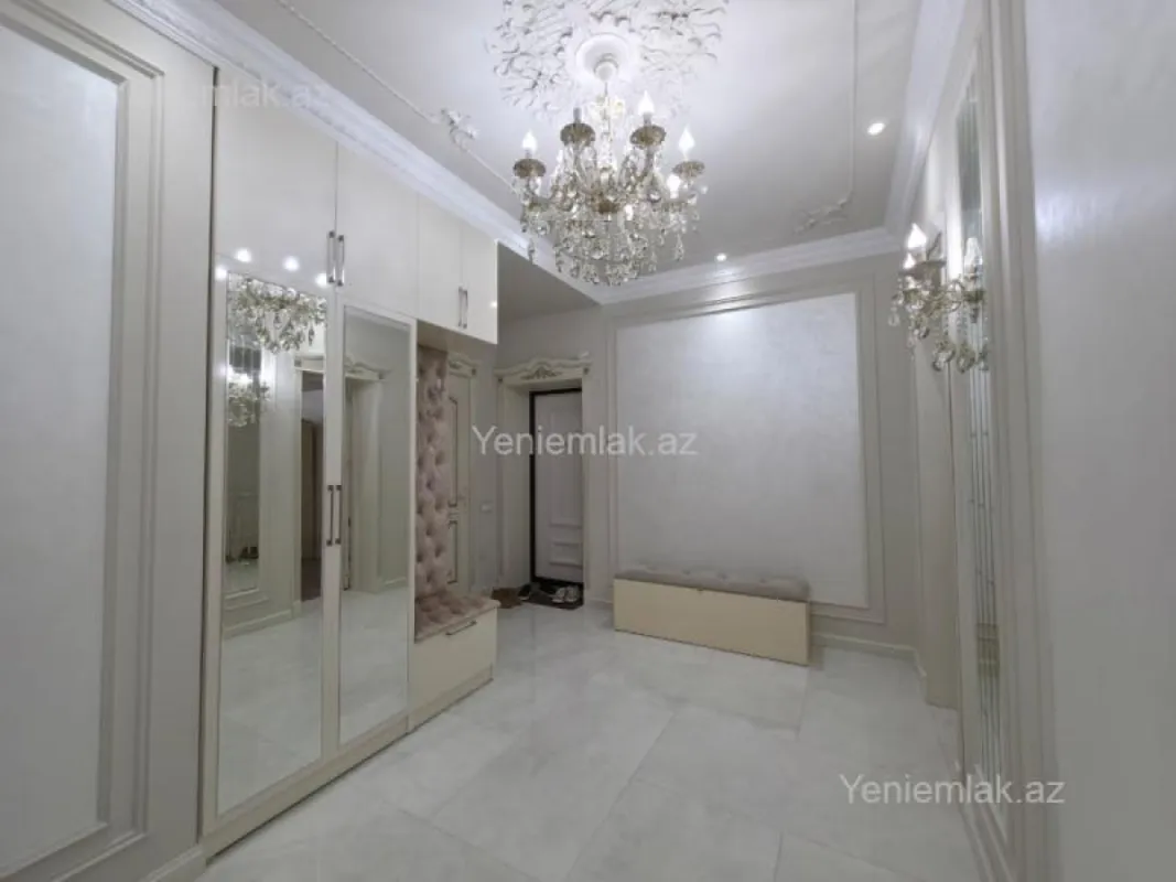 Satılır 3 otaqlı yeni tikili 120 m²