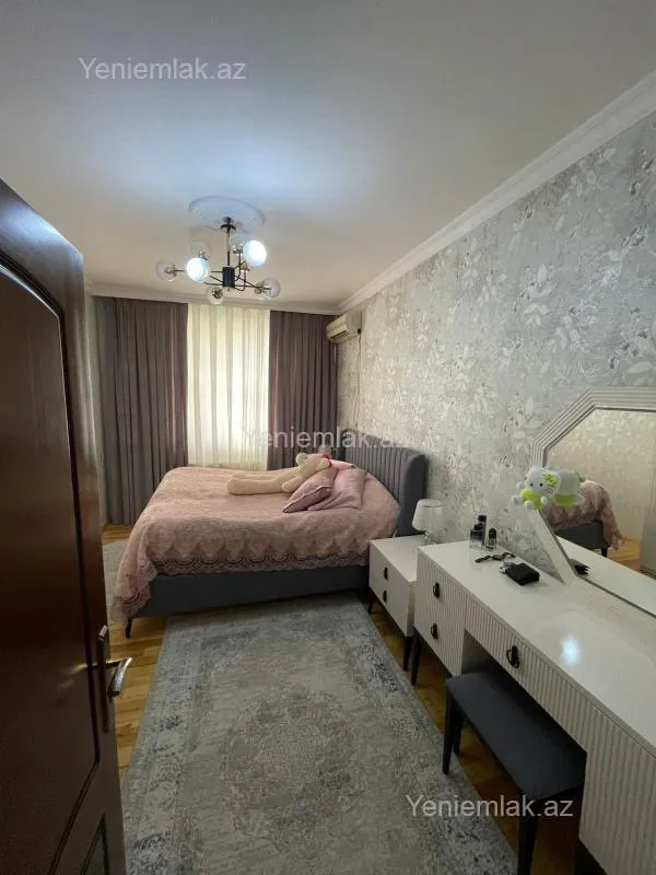 Satılır 3 otaqlı yeni tikili 78 m²