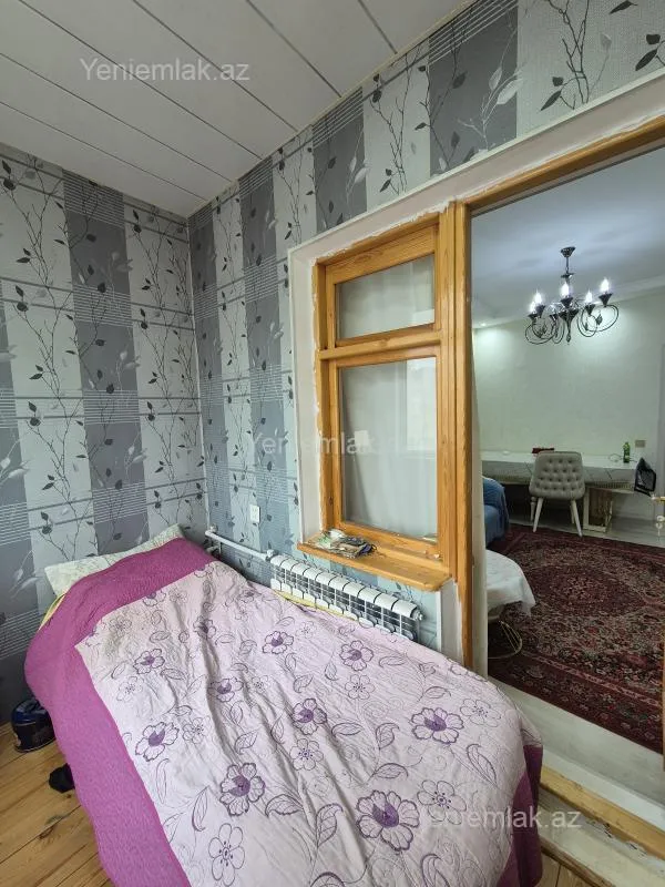 Satılır 2 otaqlı köhnə tikili 65 m²