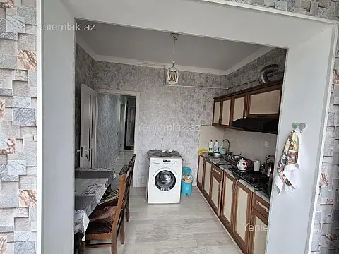 Satılır 2 otaqlı köhnə tikili 65 m²
