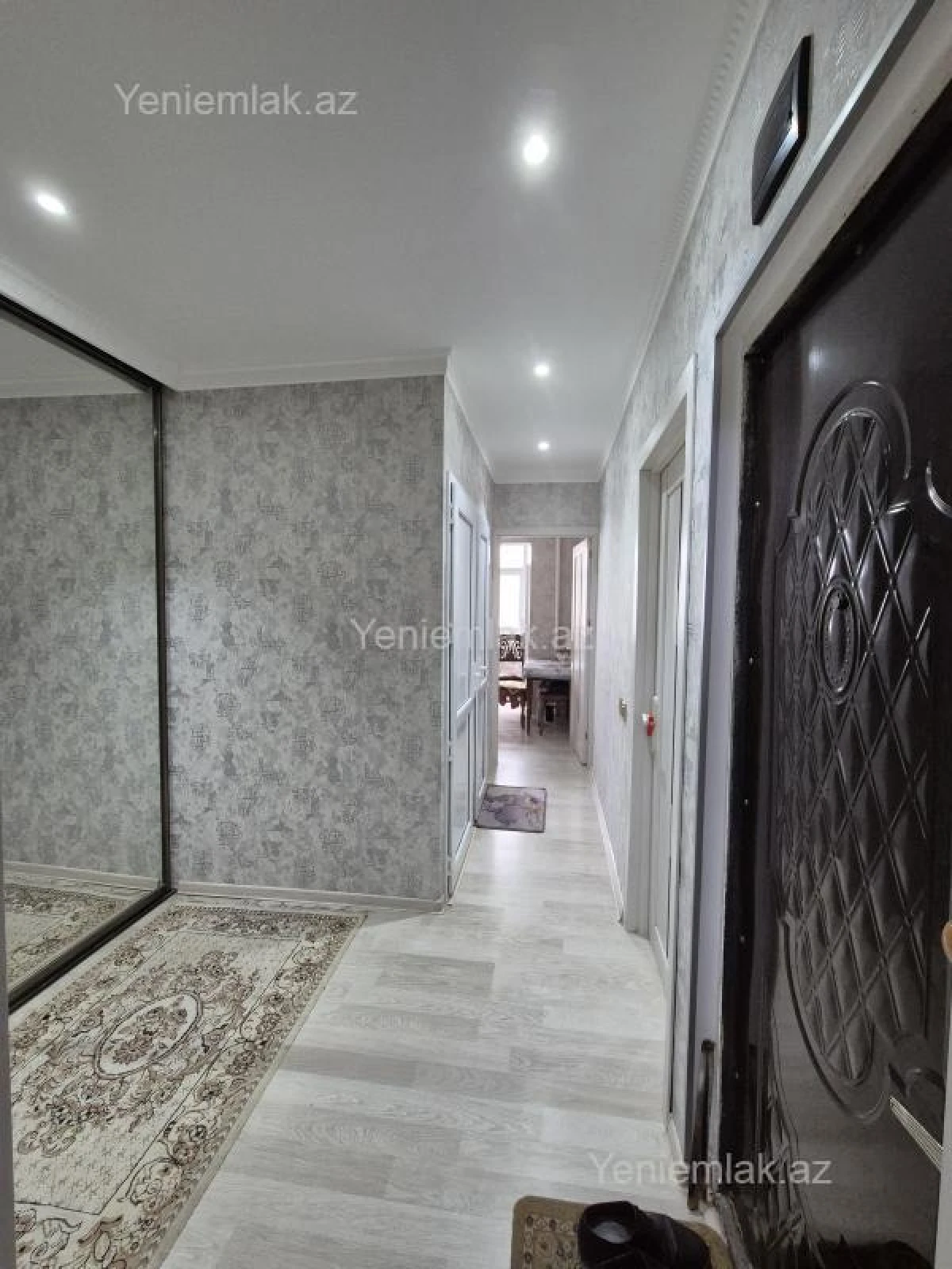 Satılır 2 otaqlı köhnə tikili 65 m²