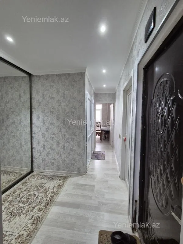Satılır 2 otaqlı köhnə tikili 65 m²