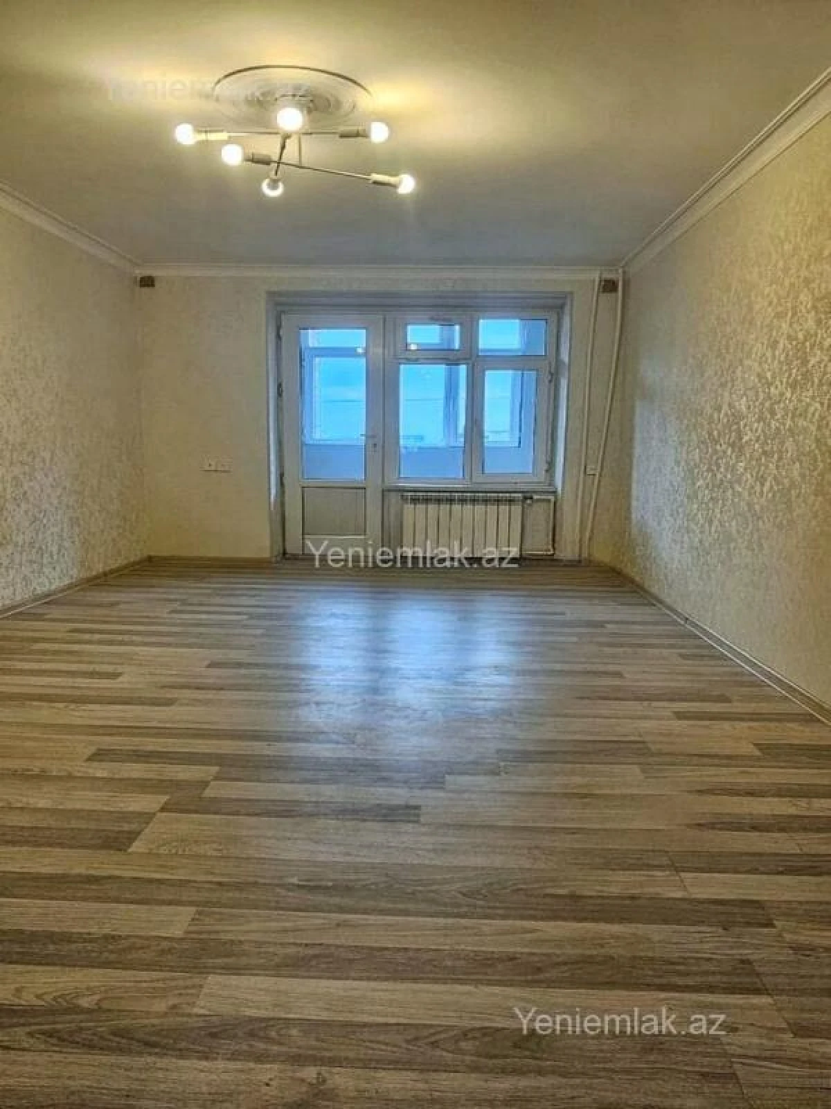 Satılır 2 otaqlı köhnə tikili 55 m²