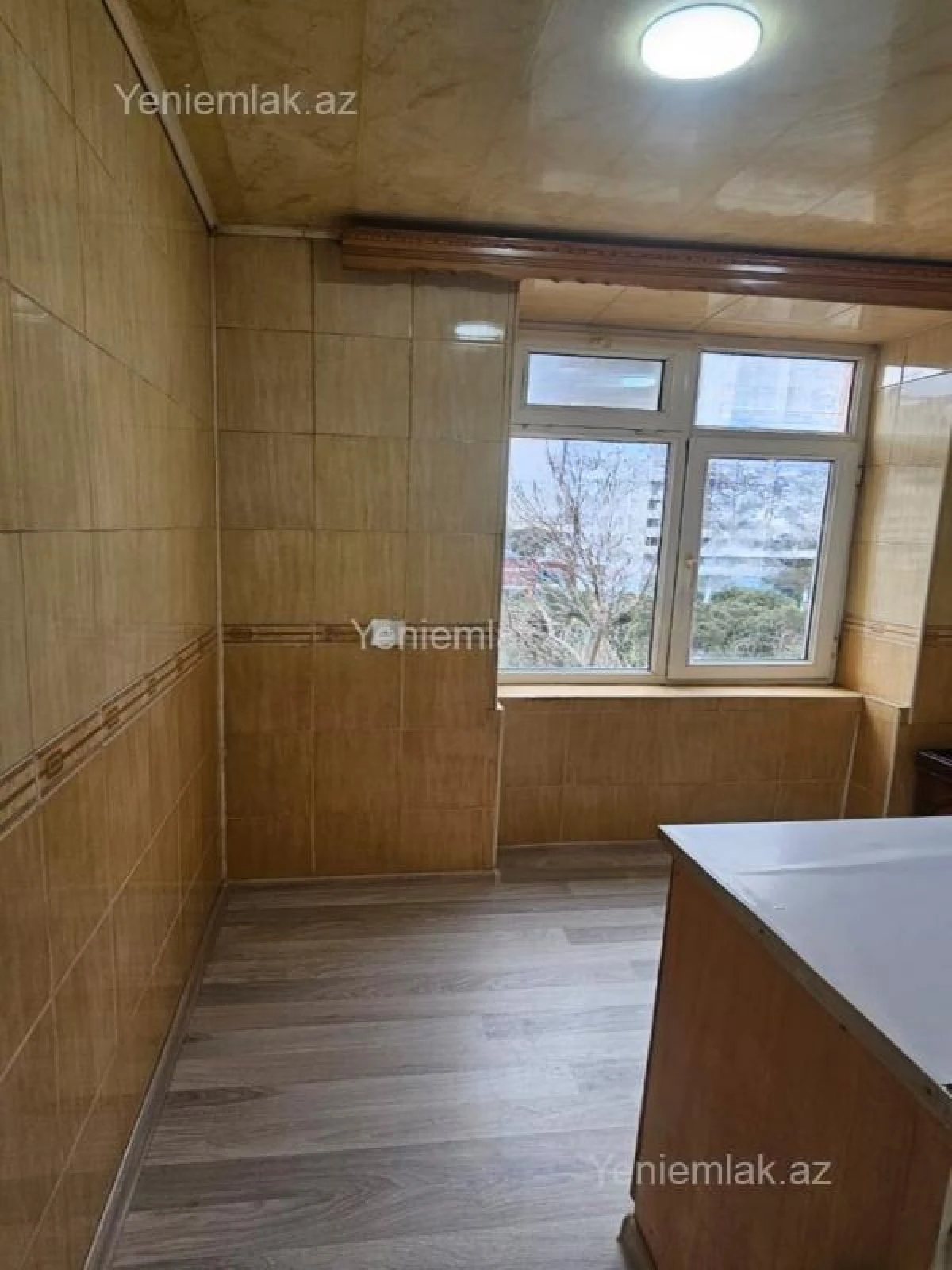 Satılır 2 otaqlı köhnə tikili 55 m²