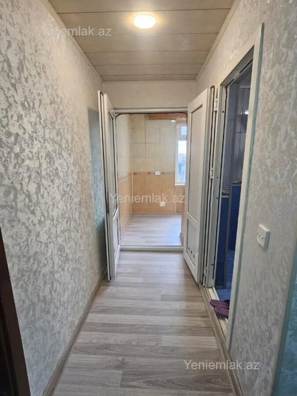 Satılır 2 otaqlı köhnə tikili 55 m²
