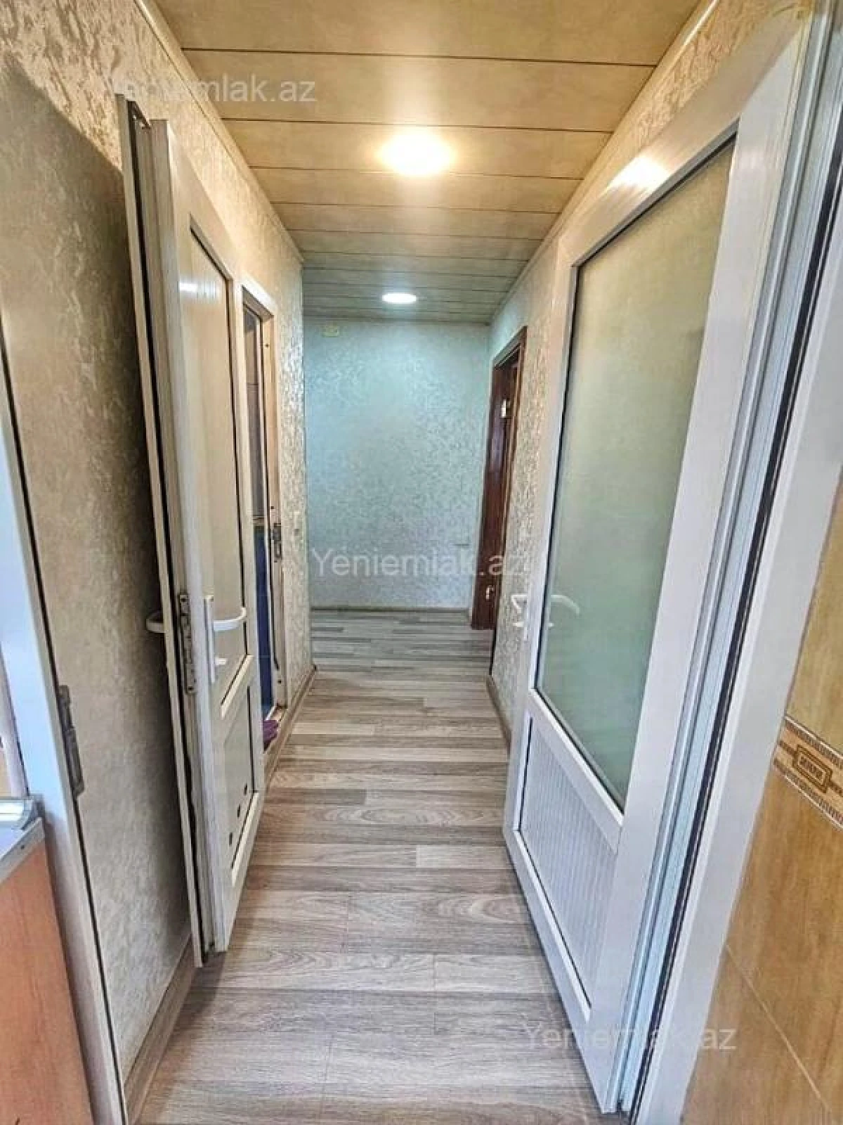 Satılır 2 otaqlı köhnə tikili 55 m²