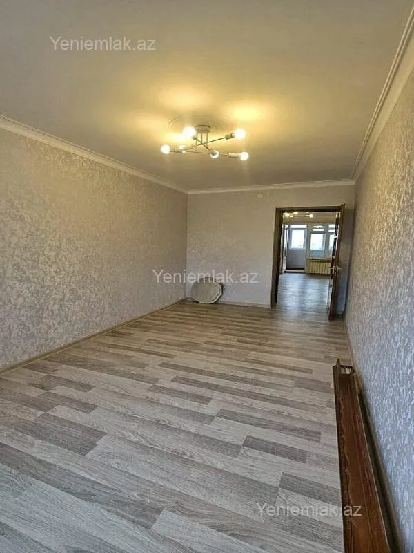 Satılır 2 otaqlı köhnə tikili 55 m²