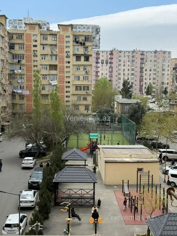 Satılır 3 otaqlı köhnə tikili 85 m²