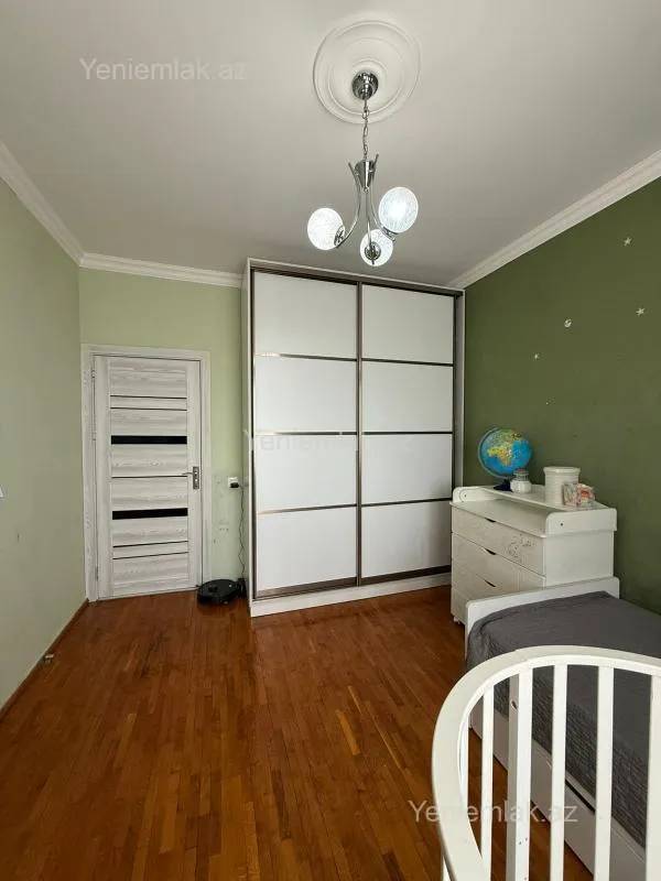 Satılır 3 otaqlı köhnə tikili 85 m²