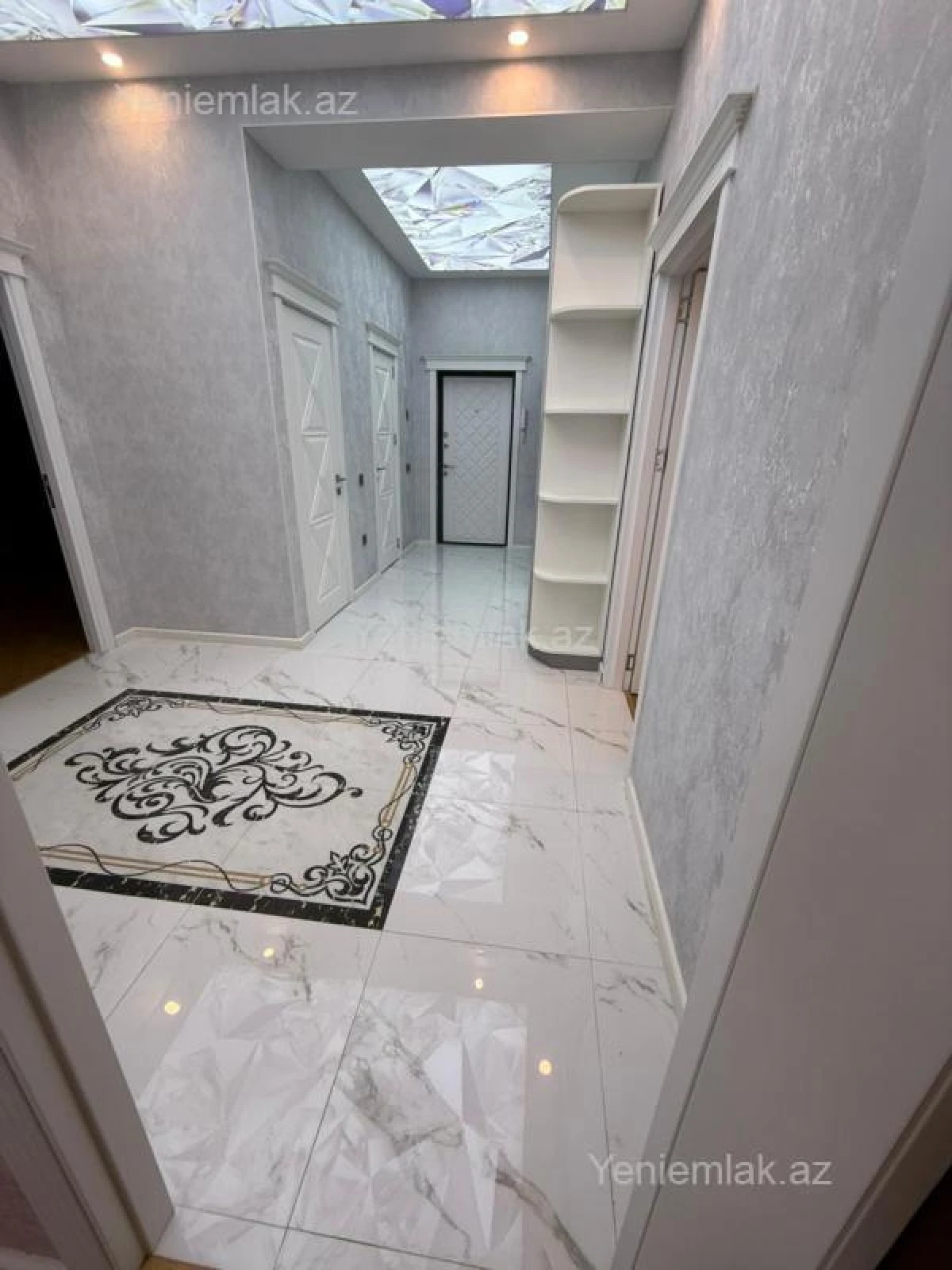 Satılır 3 otaqlı yeni tikili 97 m²