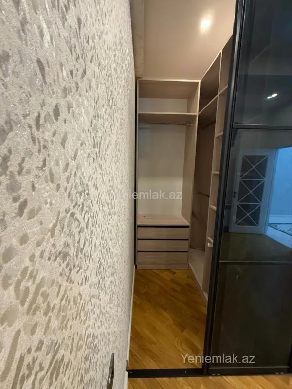 Satılır 3 otaqlı yeni tikili 97 m²