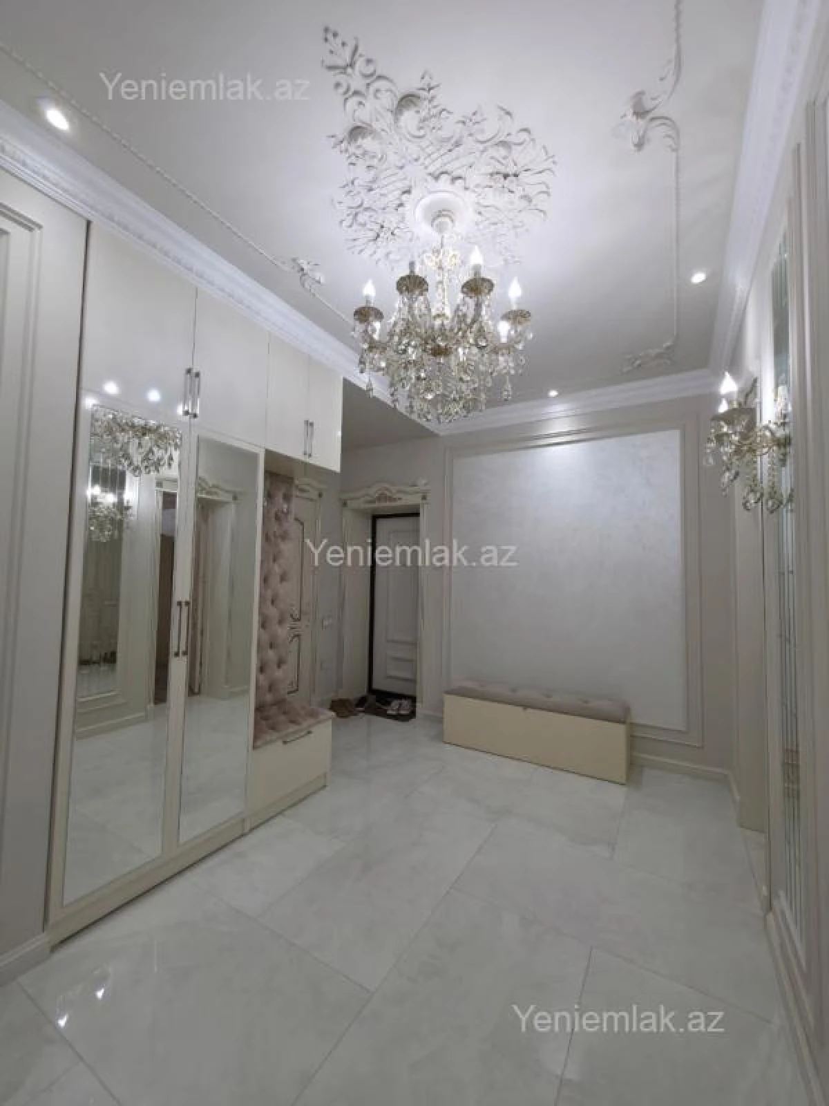 Satılır 3 otaqlı yeni tikili 120 m²