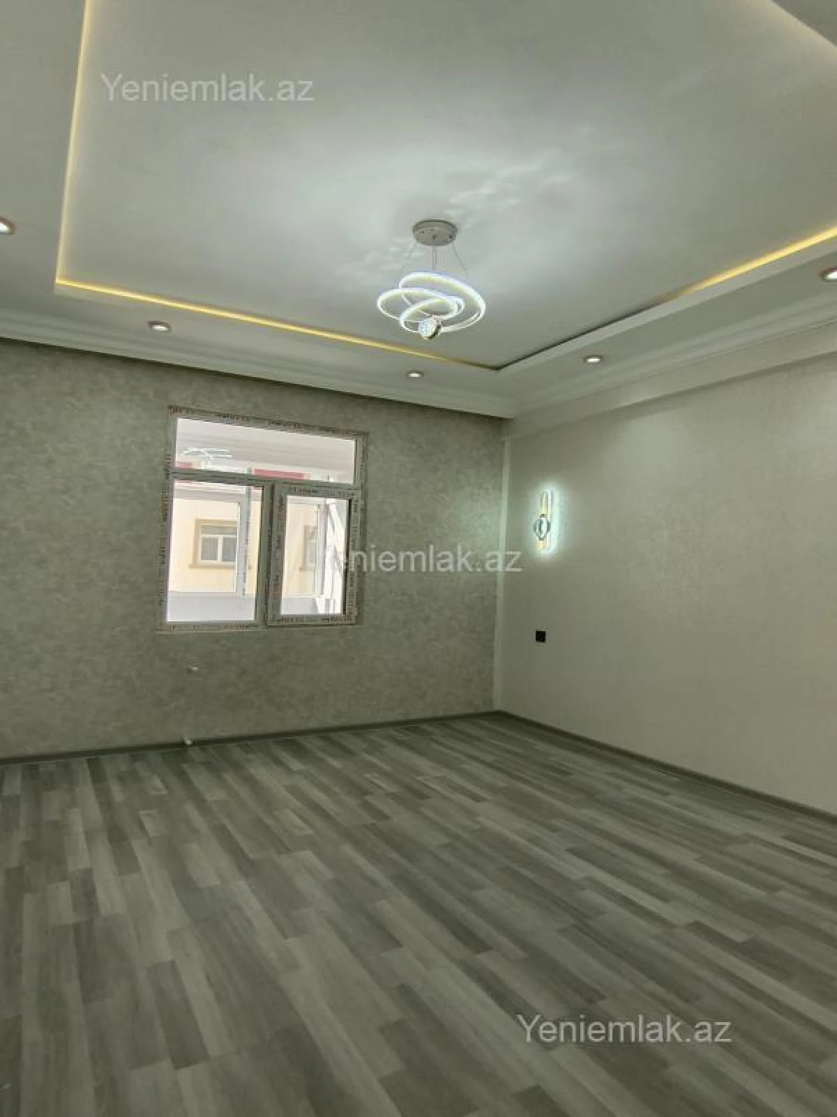 Satılır 3 otaqlı yeni tikili 83 m²