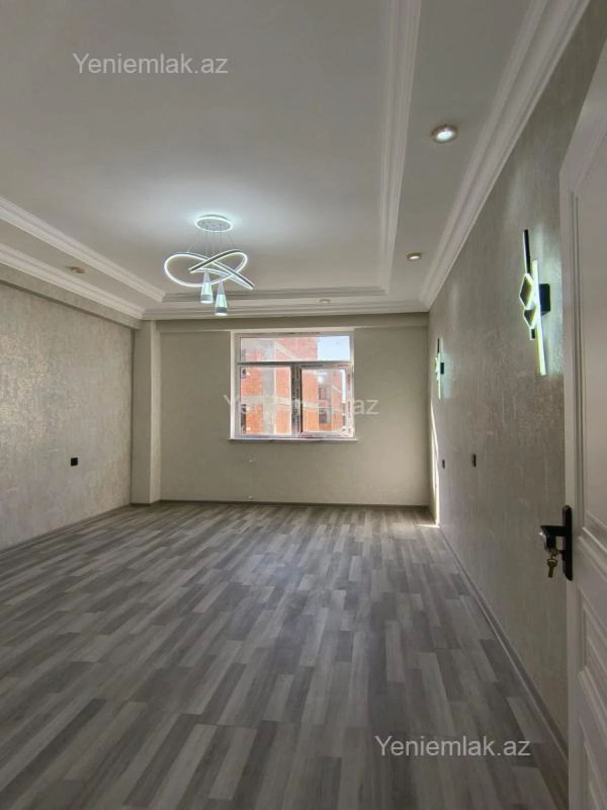 Satılır 3 otaqlı yeni tikili 83 m²