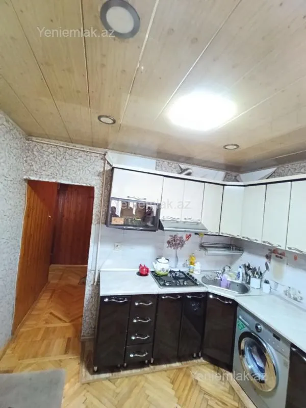 Satılır 3 otaqlı köhnə tikili 80 m²