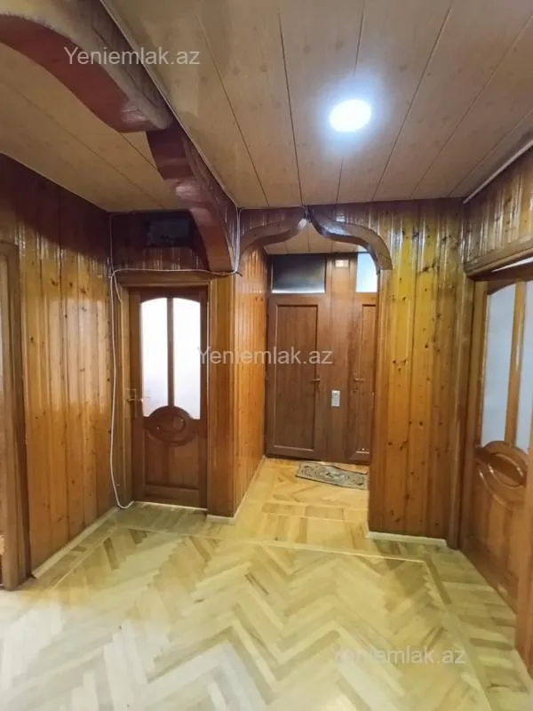 Satılır 3 otaqlı köhnə tikili 80 m²