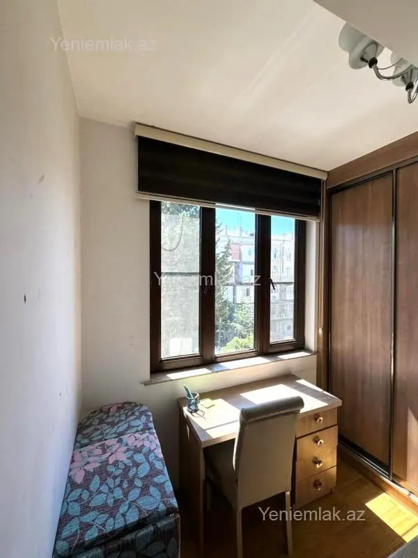 Satılır 3 otaqlı köhnə tikili 65 m²