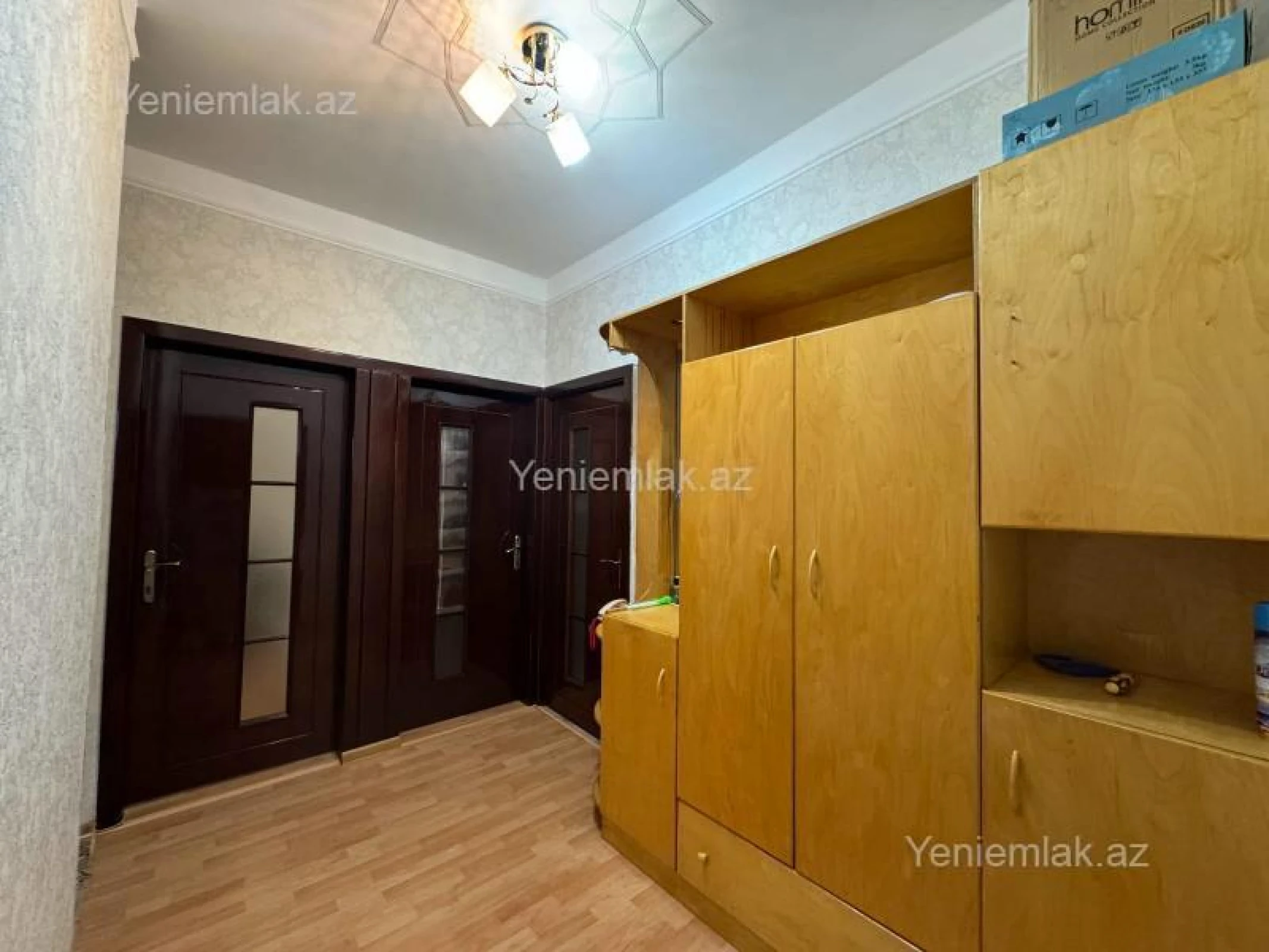 Satılır 3 otaqlı köhnə tikili 87 m²