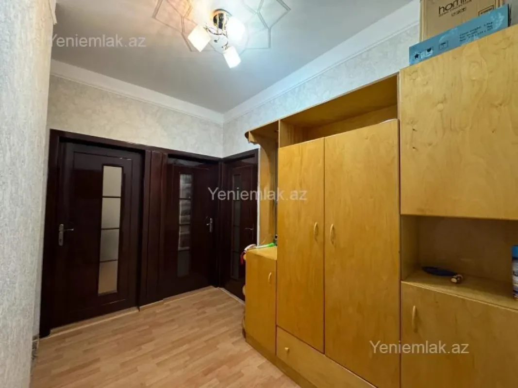 Satılır 3 otaqlı köhnə tikili 87 m²