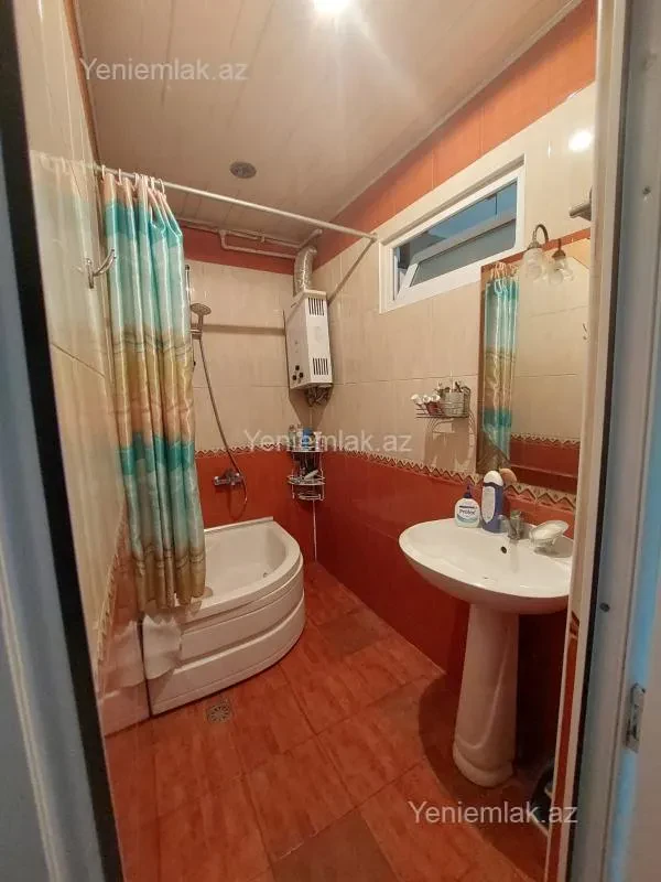 Satılır 3 otaqlı köhnə tikili 87 m²