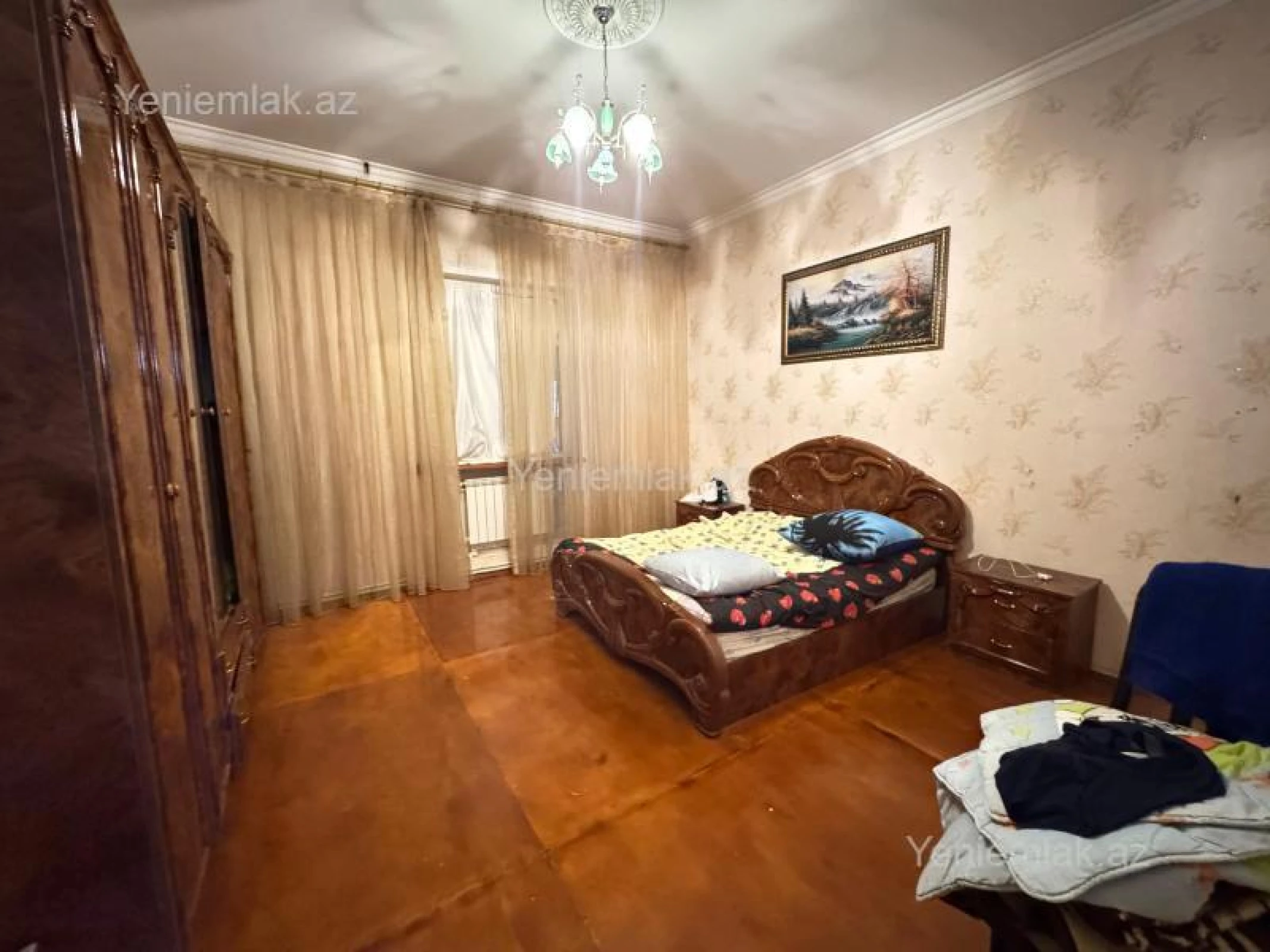 Satılır 8 otaqlı həyət evi 450 m²