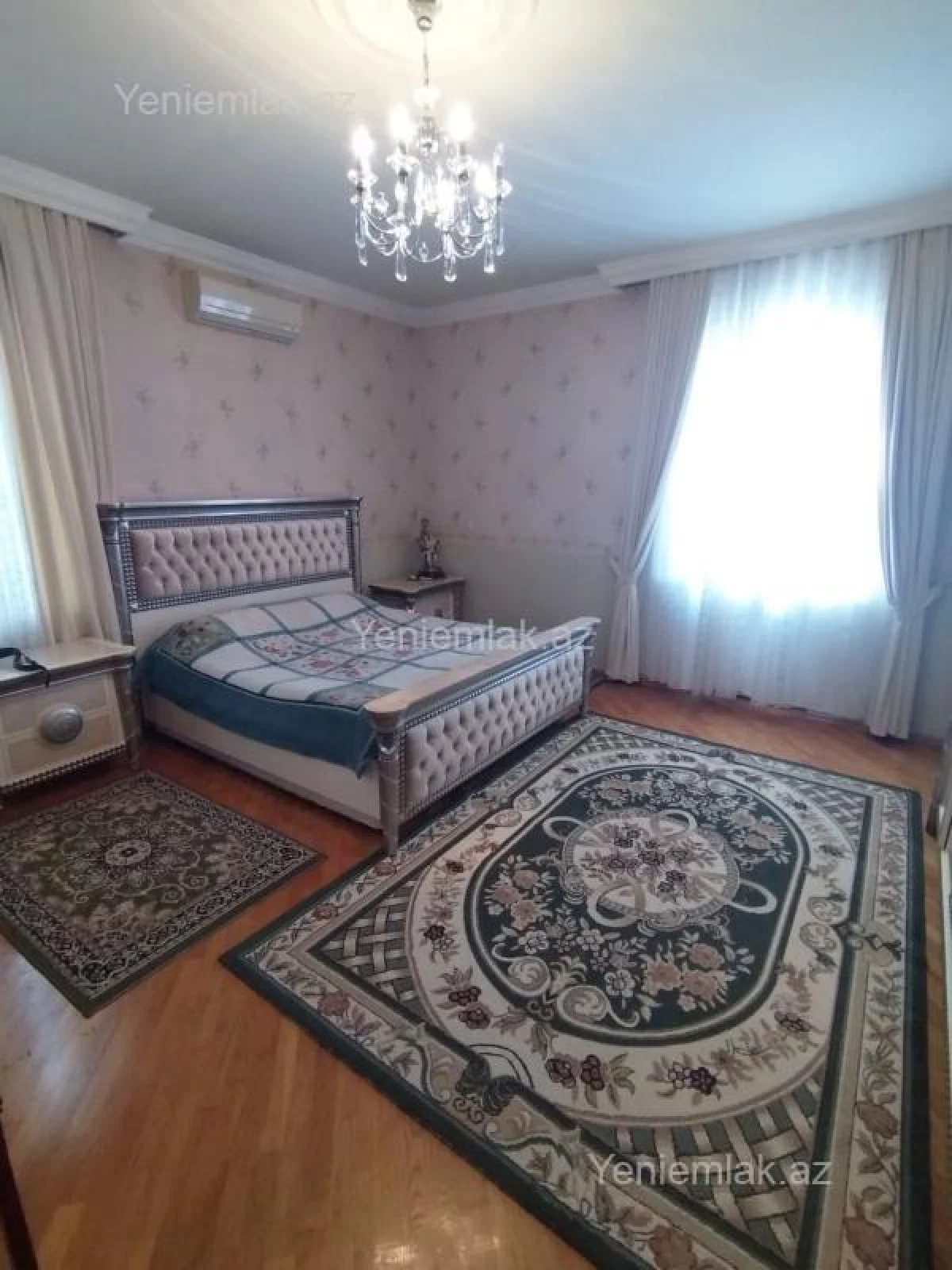 Satılır 9 otaqlı həyət evi 640 m²