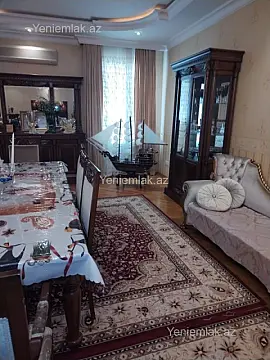 Satılır 9 otaqlı həyət evi 640 m²