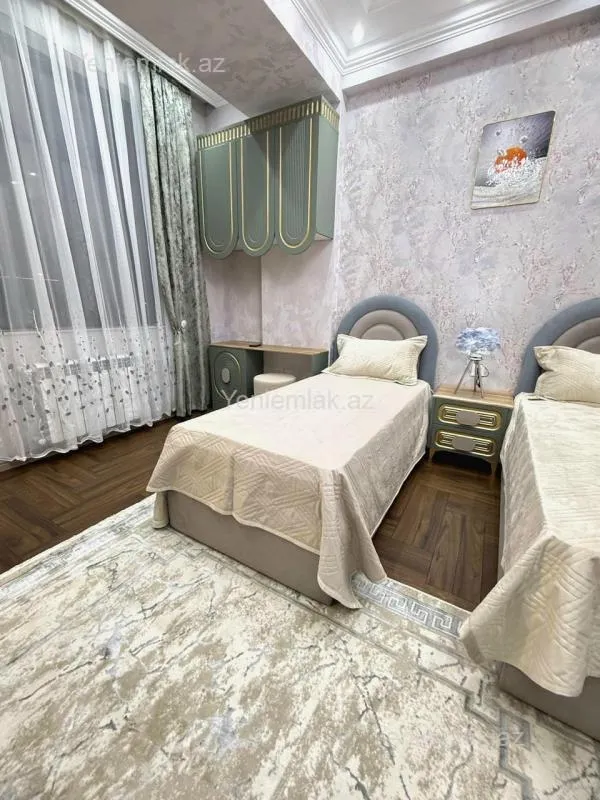Satılır 3 otaqlı yeni tikili 127 m²