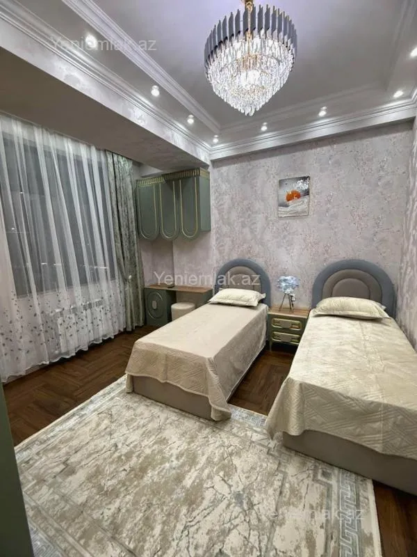 Satılır 3 otaqlı yeni tikili 127 m²
