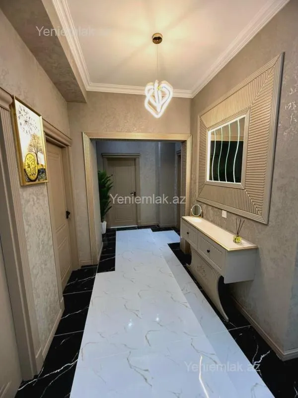 Satılır 3 otaqlı yeni tikili 127 m²