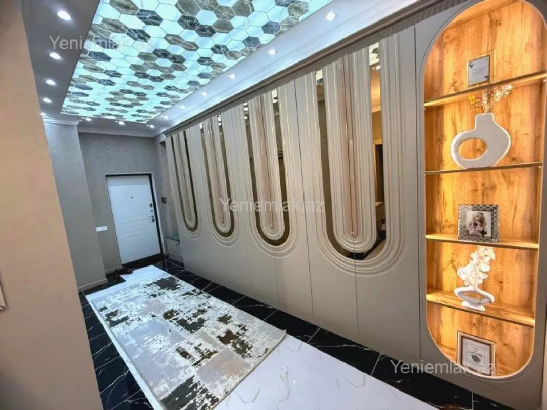 Satılır 3 otaqlı yeni tikili 127 m²