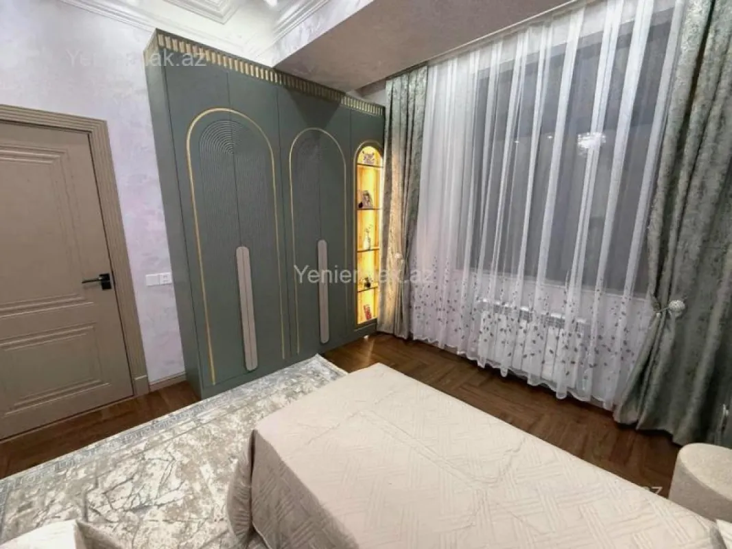 Satılır 3 otaqlı yeni tikili 127 m²
