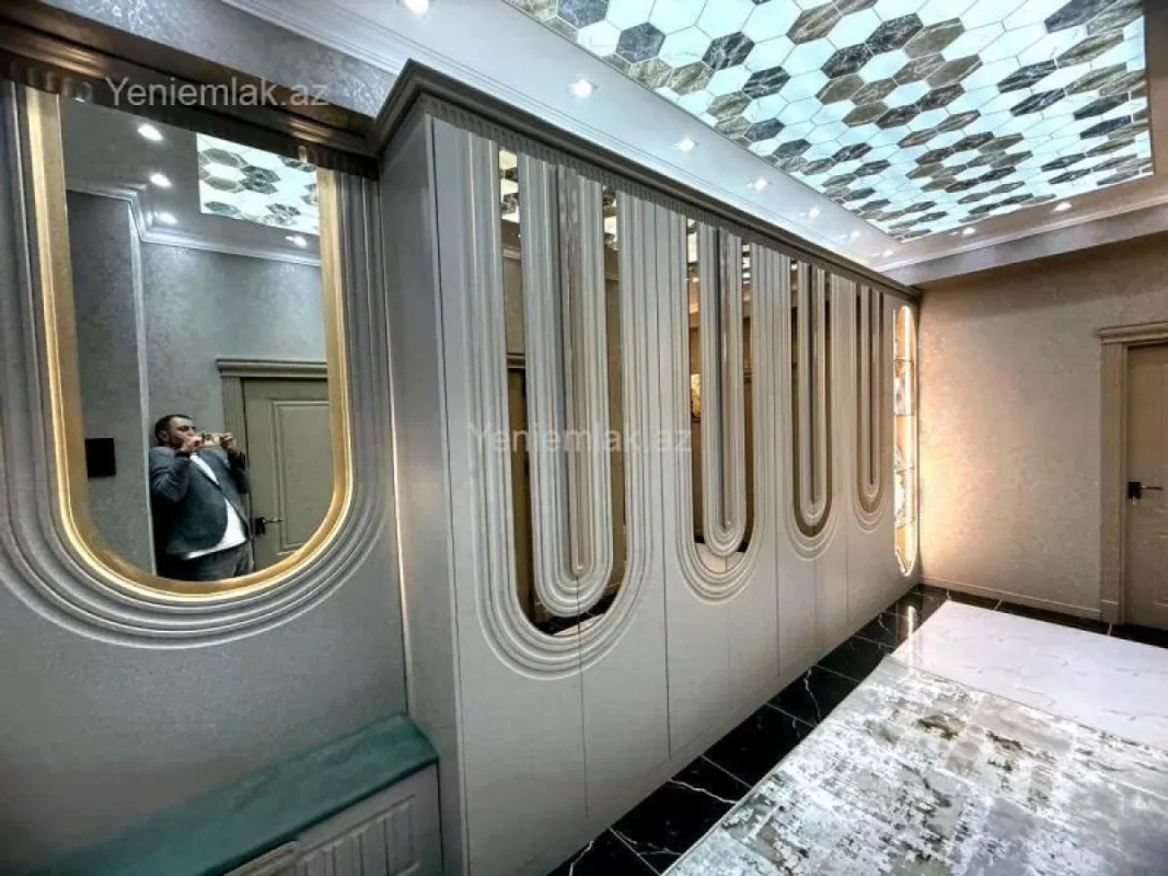Satılır 3 otaqlı yeni tikili 127 m²