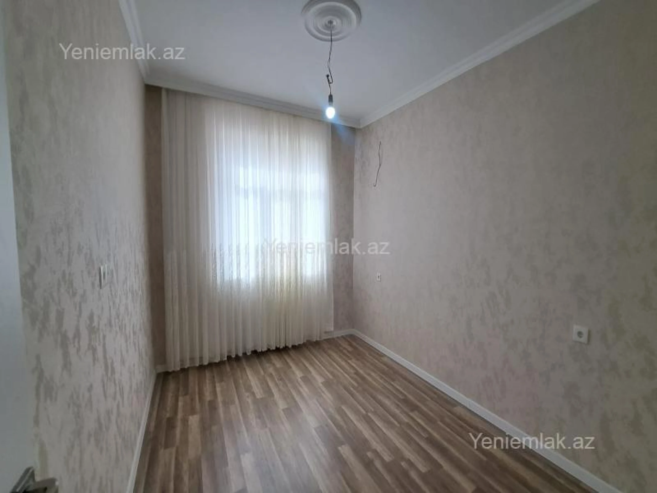 Satılır 3 otaqlı köhnə tikili 80 m²