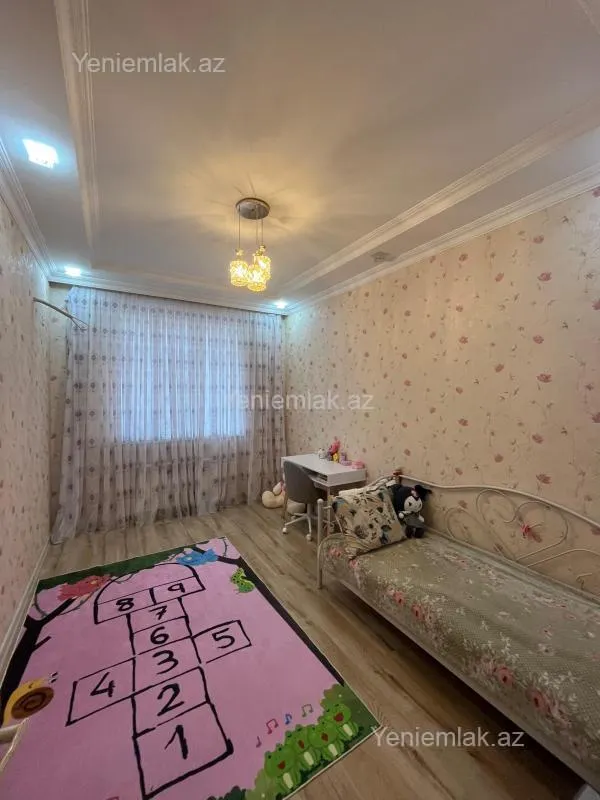 Satılır 3 otaqlı yeni tikili 90 m²