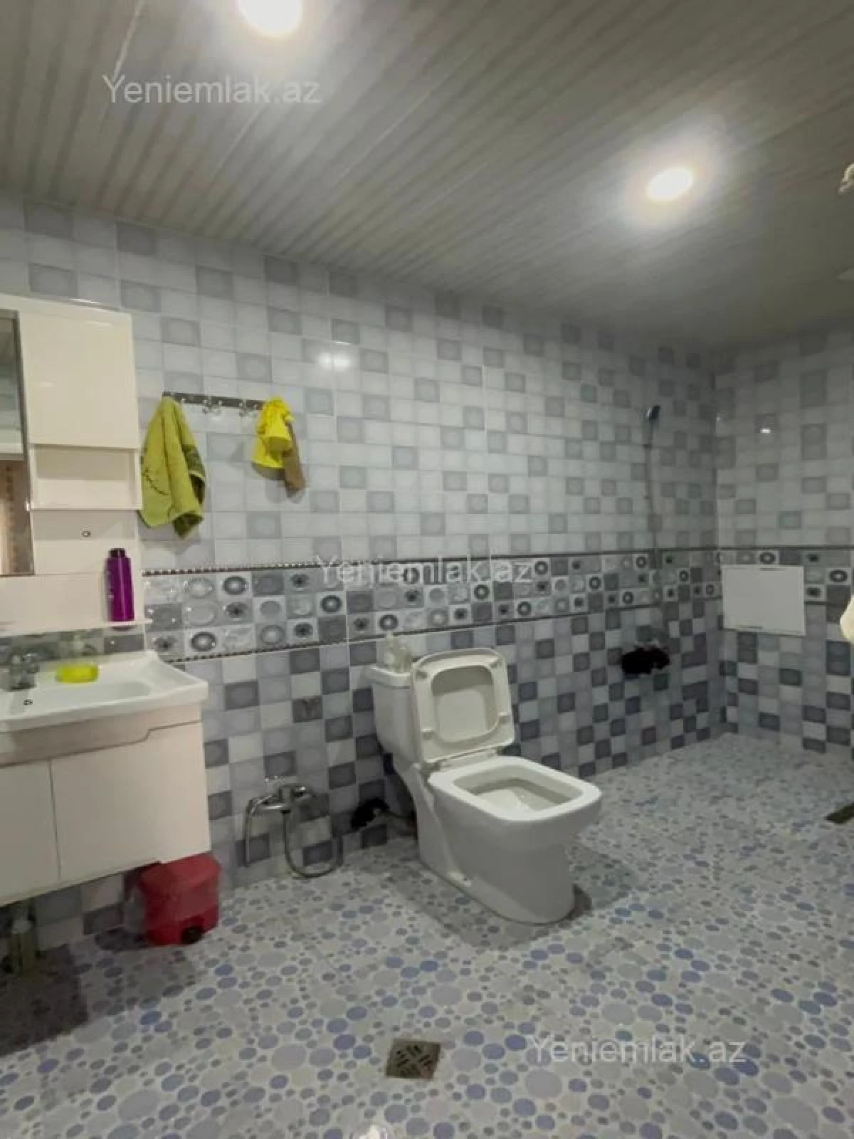 Satılır 3 otaqlı yeni tikili 70 m²