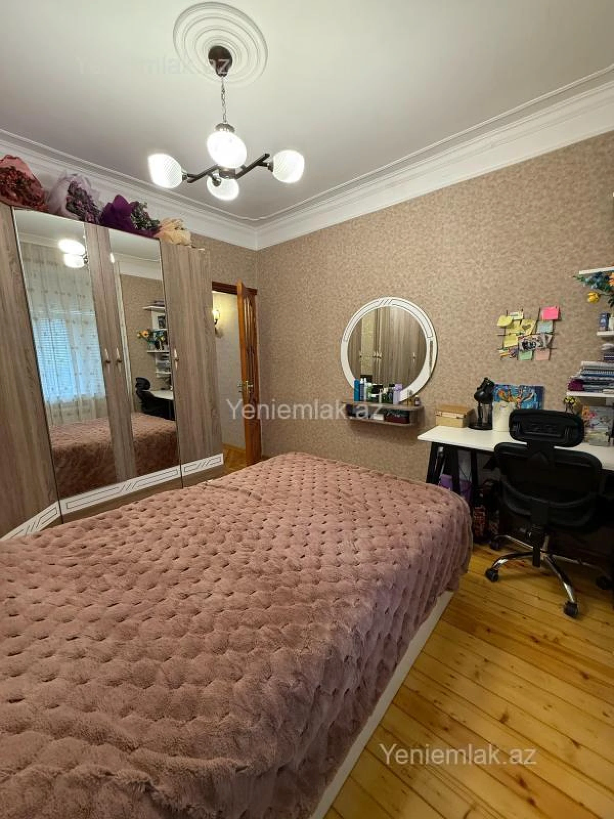 Satılır 4 otaqlı köhnə tikili 115 m²