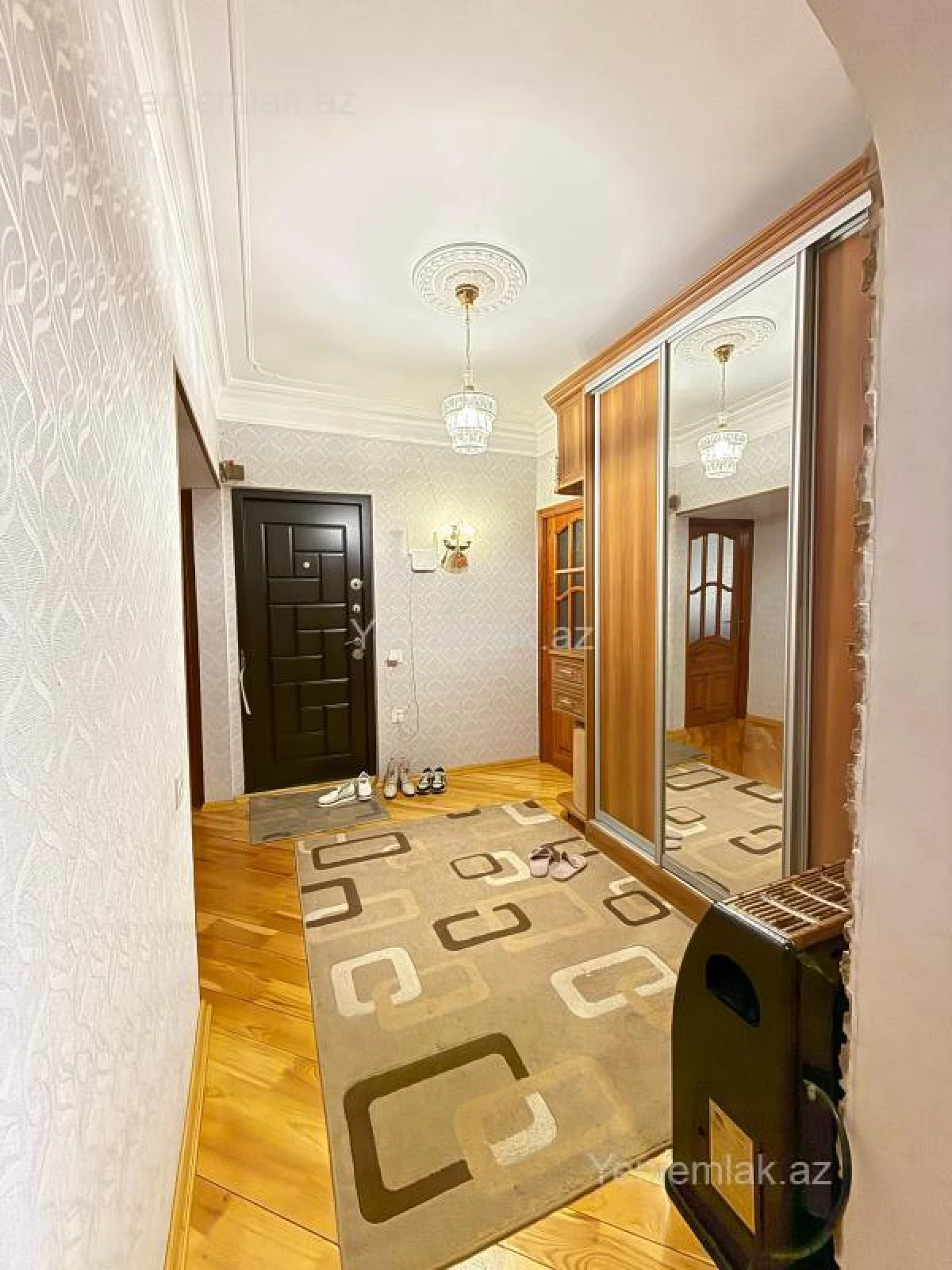Satılır 4 otaqlı köhnə tikili 115 m²