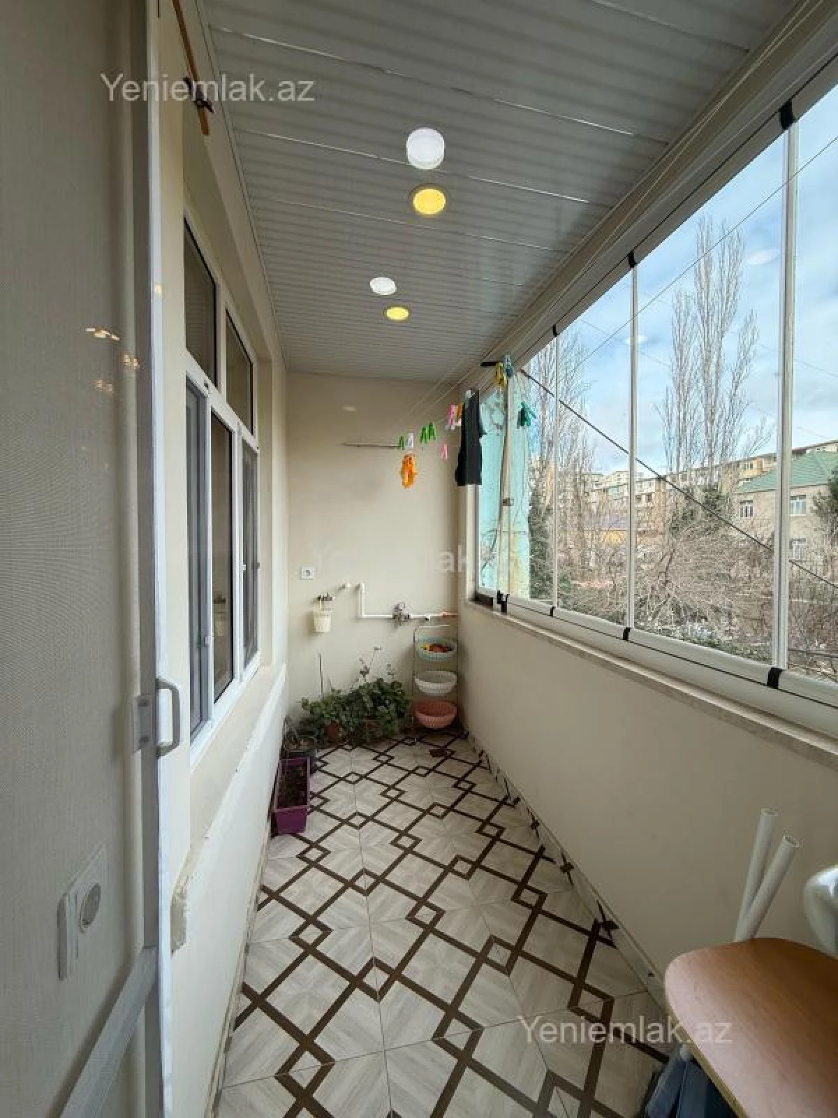 Satılır 4 otaqlı köhnə tikili 115 m²