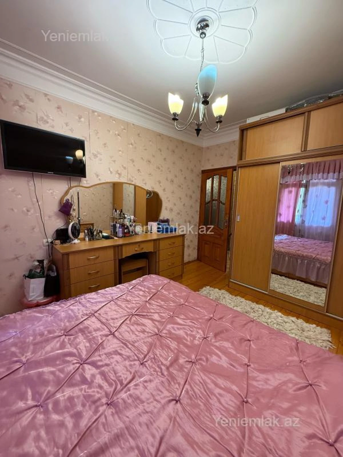 Satılır 4 otaqlı köhnə tikili 115 m²