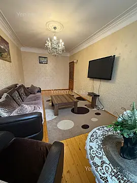Satılır 4 otaqlı köhnə tikili 115 m²