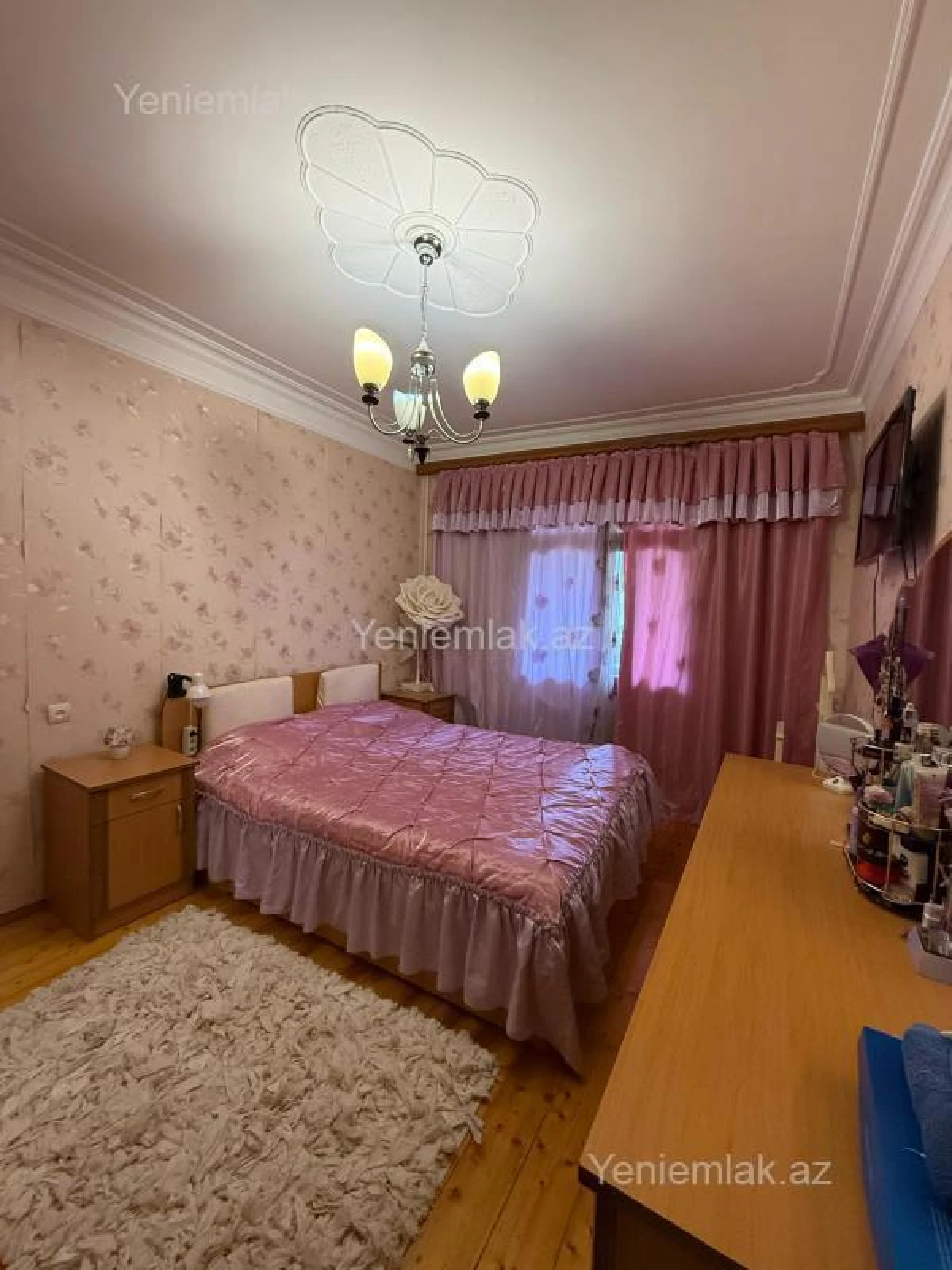 Satılır 4 otaqlı köhnə tikili 115 m²