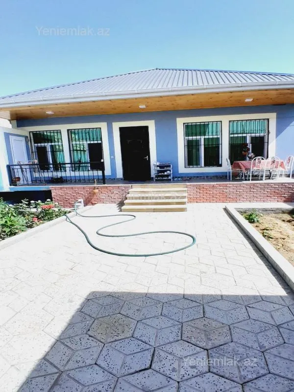 Satılır 4 otaqlı həyət evi 125 m²