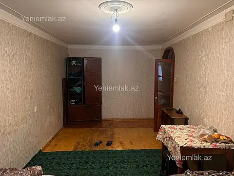Satılır 1 otaqlı köhnə tikili 33 m²