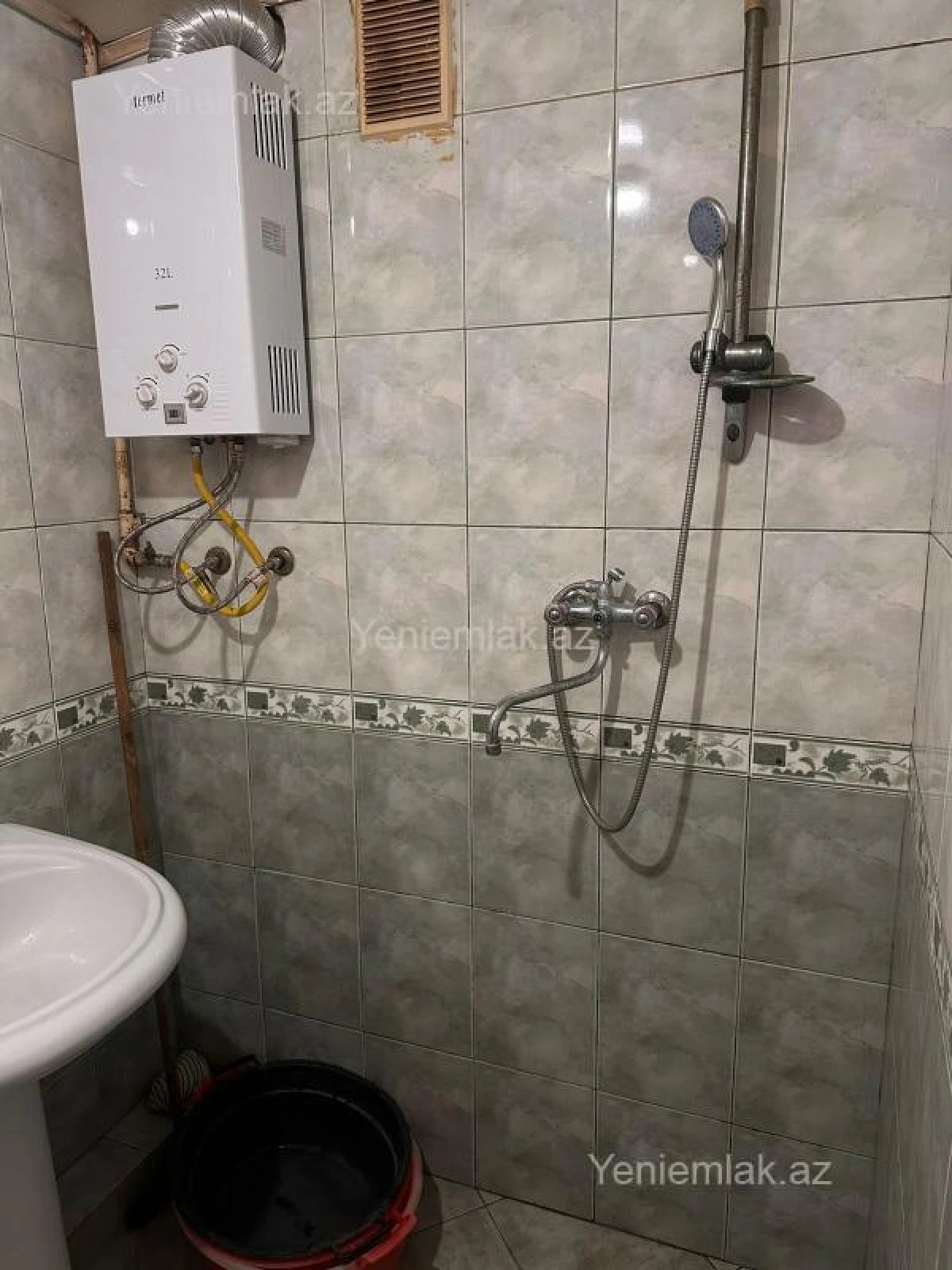 Satılır 1 otaqlı köhnə tikili 33 m²