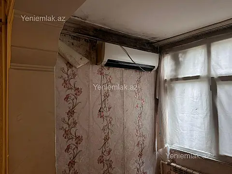 Satılır 1 otaqlı köhnə tikili 33 m²