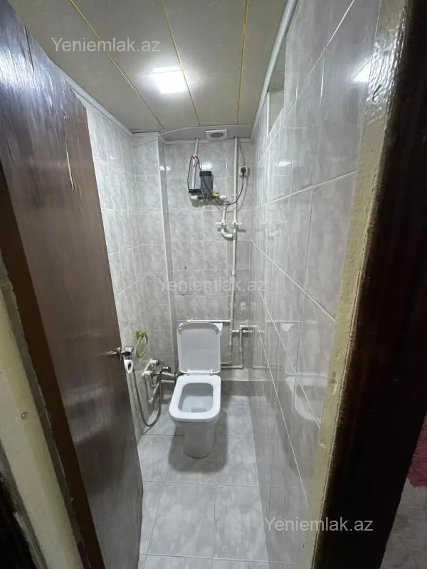 Satılır 3 otaqlı köhnə tikili 90 m²