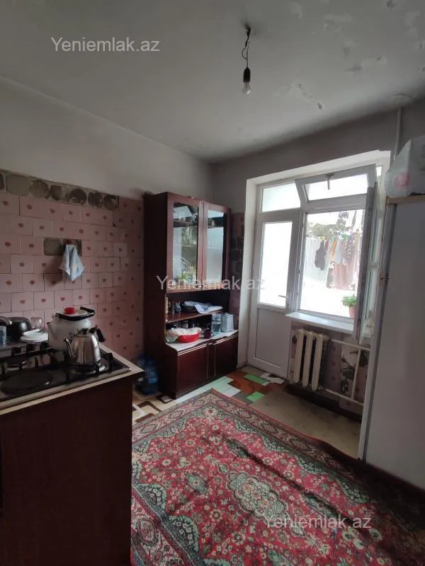 Satılır 3 otaqlı köhnə tikili 75 m²