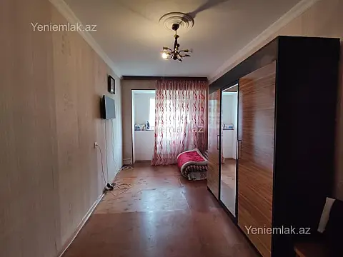 Satılır 3 otaqlı köhnə tikili 75 m²