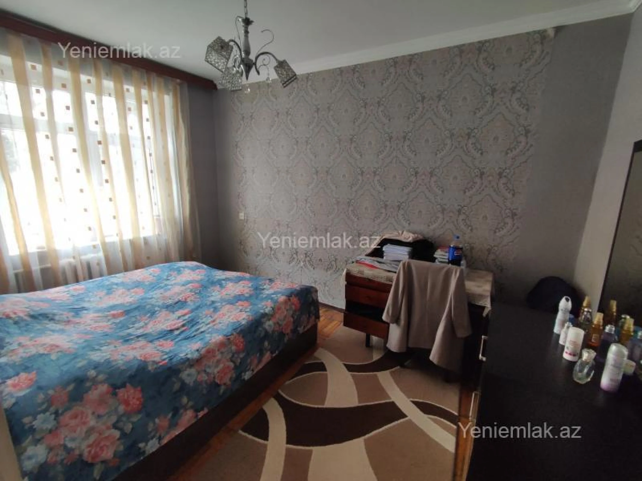 Satılır 3 otaqlı köhnə tikili 75 m²